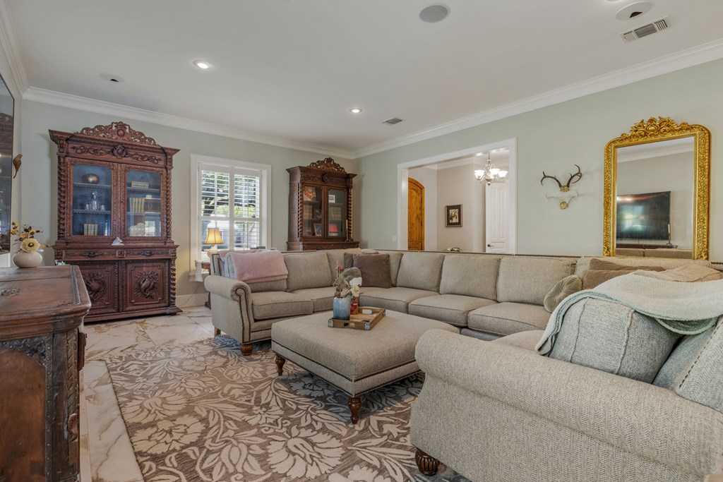 707 W Creek Street Fredericksburg TX 78624