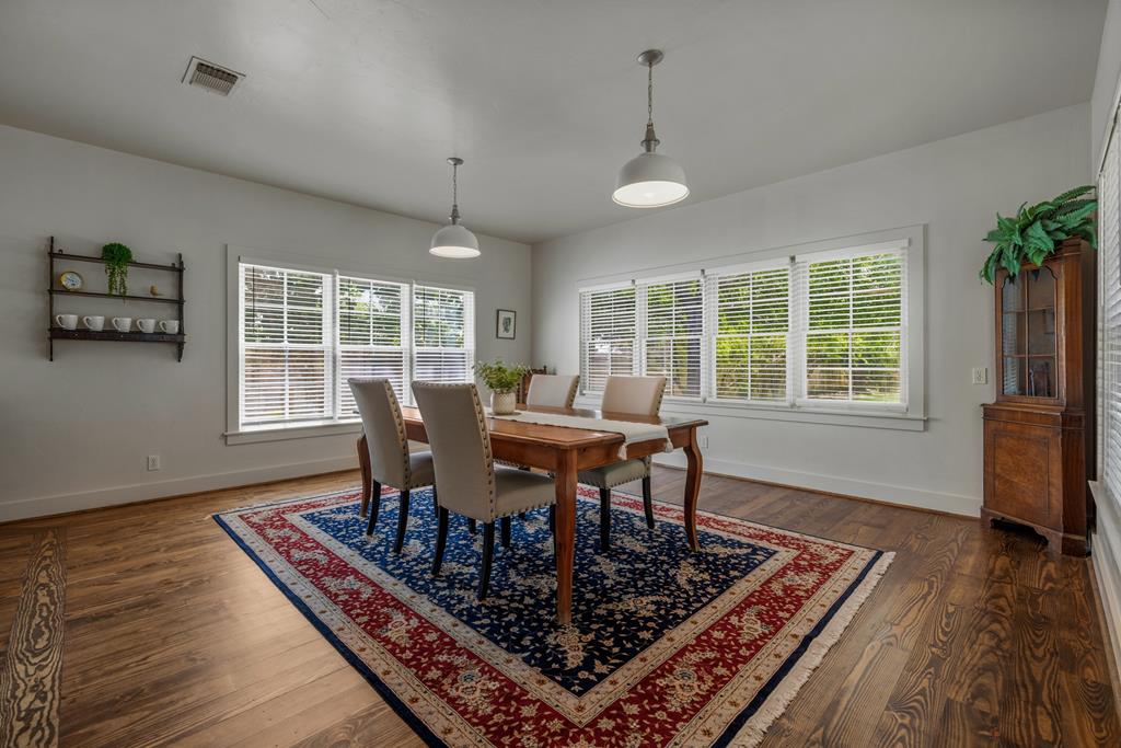 707 W Creek Street Fredericksburg TX 78624