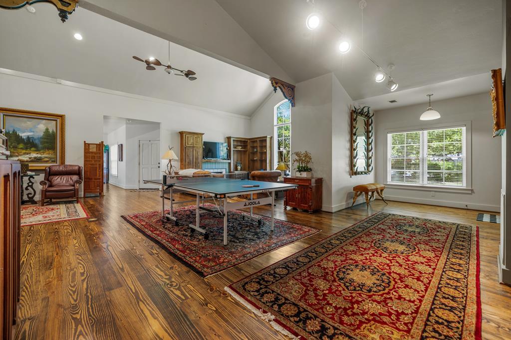 707 W Creek Street Fredericksburg TX 78624