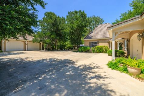 707 W Creek Street Fredericksburg TX 78624