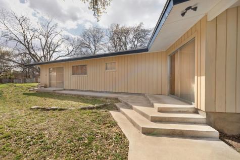 105 Hale Street Fredericksburg TX 78624