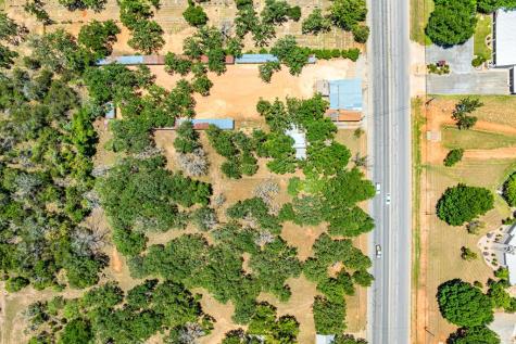 1709 N Llano Street Fredericksburg TX 78624