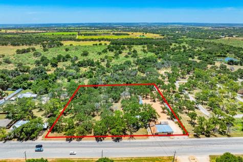 1709 N Llano Street Fredericksburg TX 78624