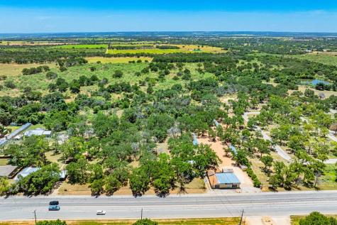 1709 N Llano Street Fredericksburg TX 78624