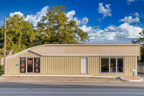 1709 N Llano Street Fredericksburg TX 78624