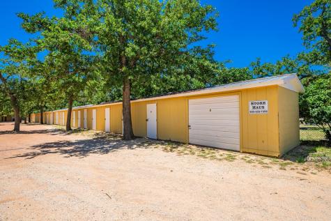 1709 N Llano Street Fredericksburg TX 78624