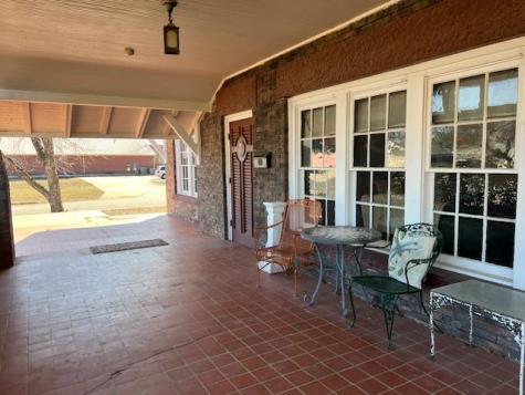 906 S Bridge Street Brady TX 76825