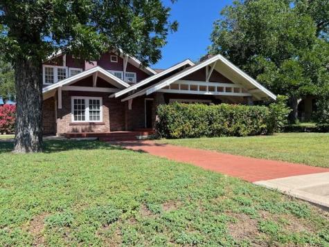 906 S Bridge Street Brady TX 76825