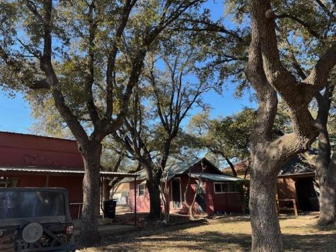906 S Bridge Street Brady TX 76825