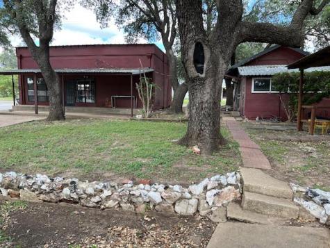 906 S Bridge Street Brady TX 76825