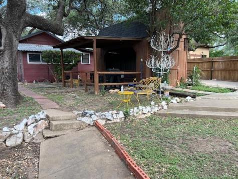906 S Bridge Street Brady TX 76825