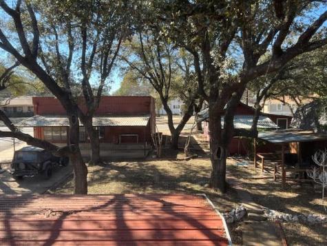 906 S Bridge Street Brady TX 76825