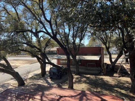 906 S Bridge Street Brady TX 76825