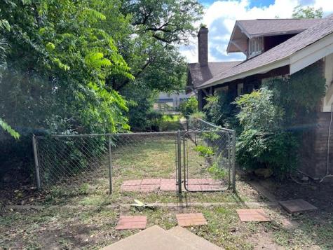 906 S Bridge Street Brady TX 76825
