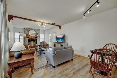 908 N Crockett Street Fredericksburg TX 78624