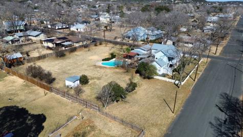 908 N Crockett Street Fredericksburg TX 78624