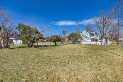 908 N Crockett Street Fredericksburg TX 78624