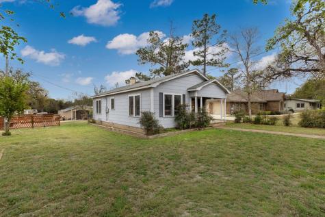 1807 N Llano Street Fredericksburg TX 78624