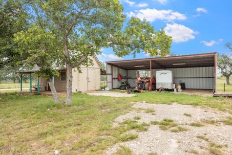 815 Nixon Creek Road Fredericksburg TX 78624