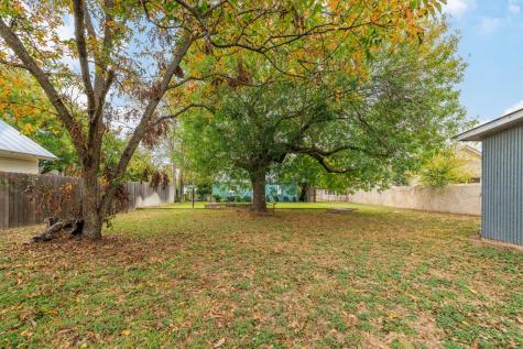 606 N Adams Street Fredericksburg TX 78624