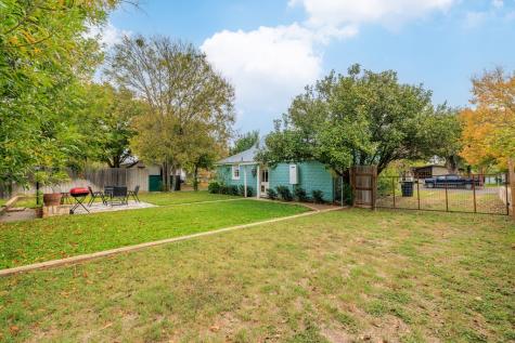 606 N Adams Street Fredericksburg TX 78624