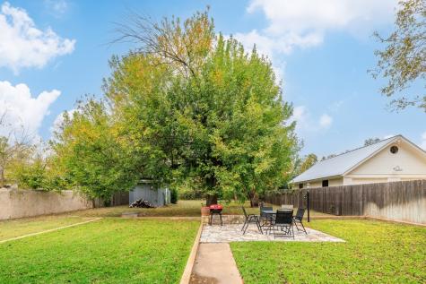 606 N Adams Street Fredericksburg TX 78624