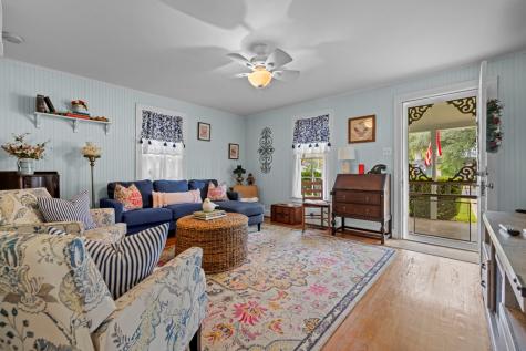 606 N Adams Street Fredericksburg TX 78624