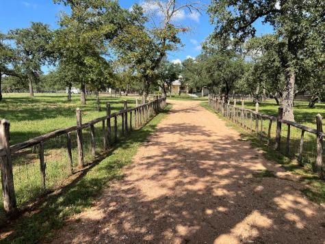 2747 Lower Crabapple Road Fredericksburg TX 78624