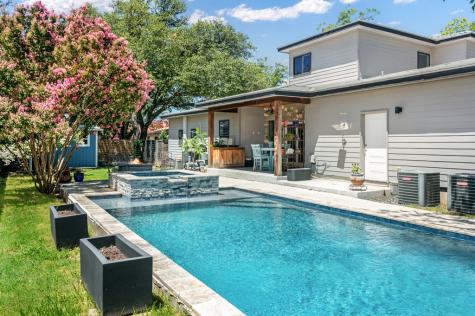 209 N Elk Street Fredericksburg TX 78624