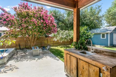 209 N Elk Street Fredericksburg TX 78624
