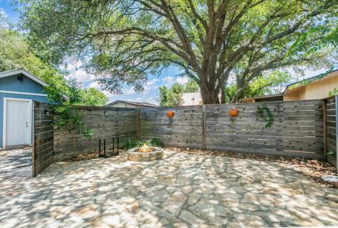 209 N Elk Street Fredericksburg TX 78624