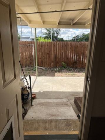 806 W 6th Street Brady TX 76825