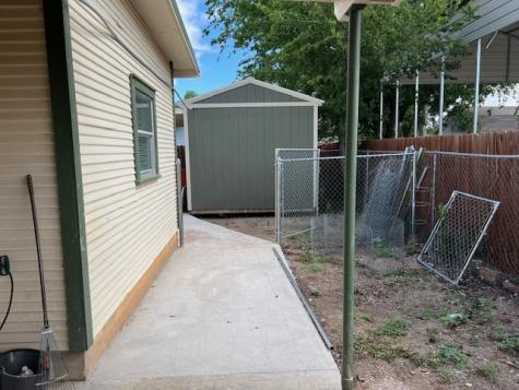 806 W 6th Street Brady TX 76825