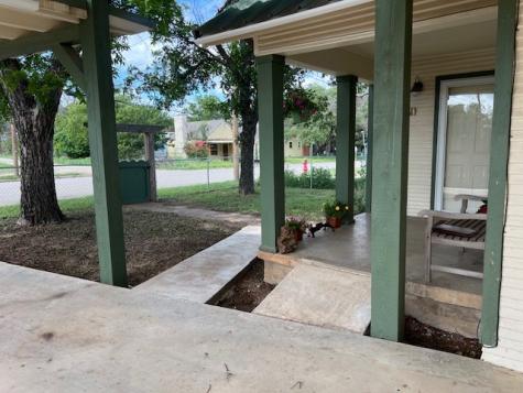 806 W 6th Street Brady TX 76825