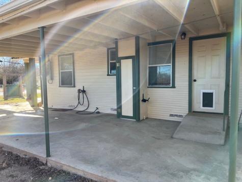 806 W 6th Street Brady TX 76825