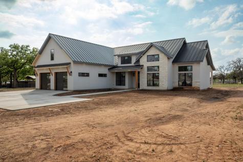 214 Woodcrest Fredericksburg TX 78624