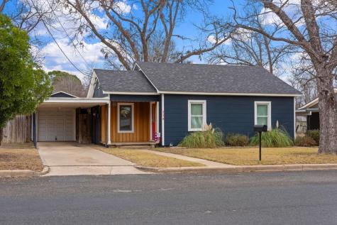 314 W Hackberry Street Fredericksburg TX 78624