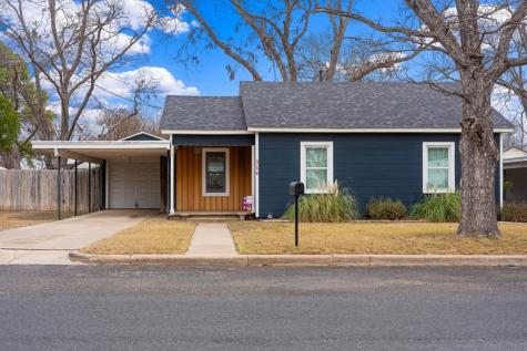 314 W Hackberry Street Fredericksburg TX 78624