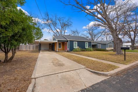 314 W Hackberry Street Fredericksburg TX 78624