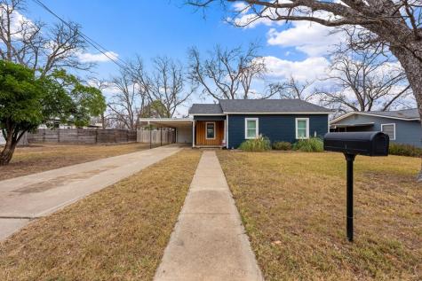 314 W Hackberry Street Fredericksburg TX 78624