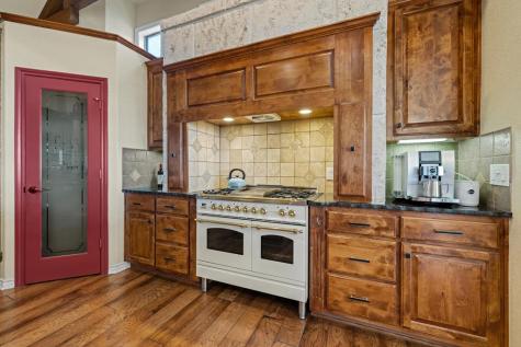 169 Royal Oaks Hill Fredericksburg TX 78624