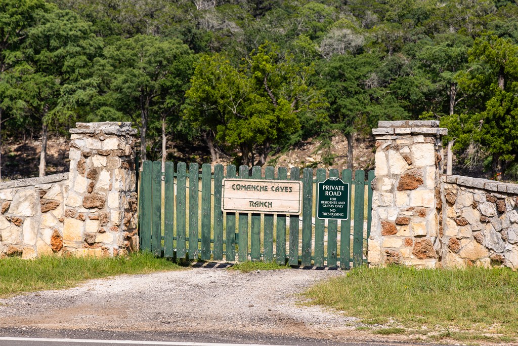 174 Cedar Rock Trail Hunt TX 78024