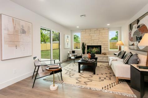 806 N Edison Street Fredericksburg TX 78624