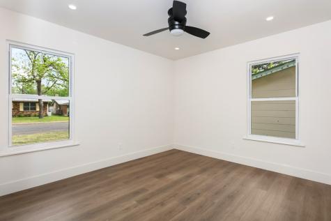 806 N Edison Street Fredericksburg TX 78624