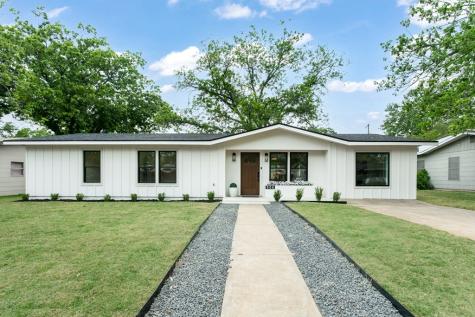 806 N Edison Street Fredericksburg TX 78624