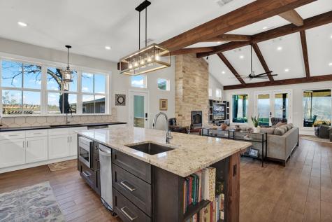 308 Oakhaven Lane Fredericksburg TX 78624