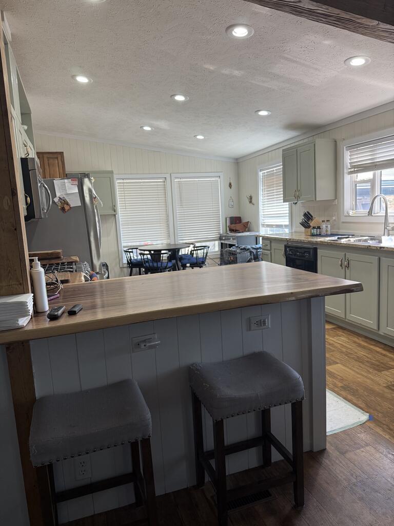 138 Spanish Oak Trail Harper TX 78631