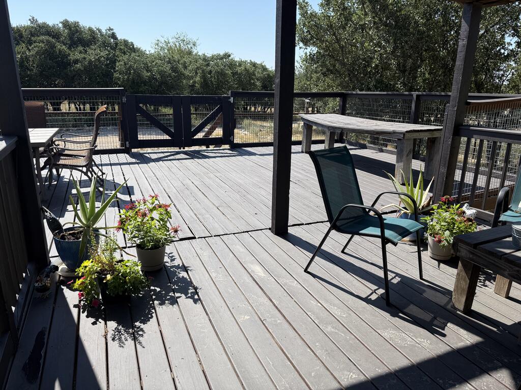 138 Spanish Oak Trail Harper TX 78631