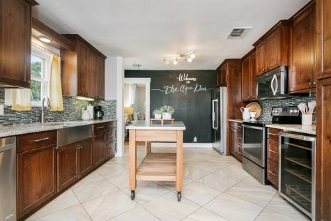 108 W Centre Street Fredericksburg TX 78624