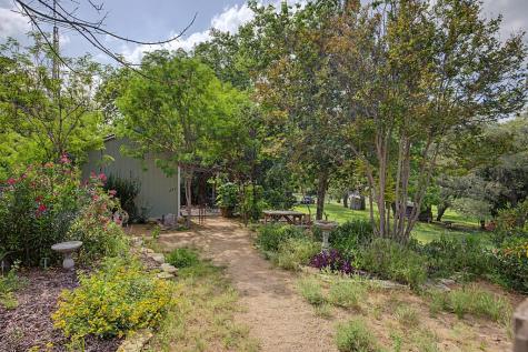 202 Bluebonnet Fredericksburg TX 78624